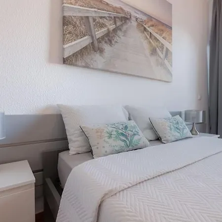 Magna - Renovado 4 Com Piscina E Ar Condicionado Apartamento